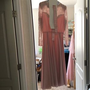 Mother of Groom Lace Sleeve Dry Cleaned EUC Dress